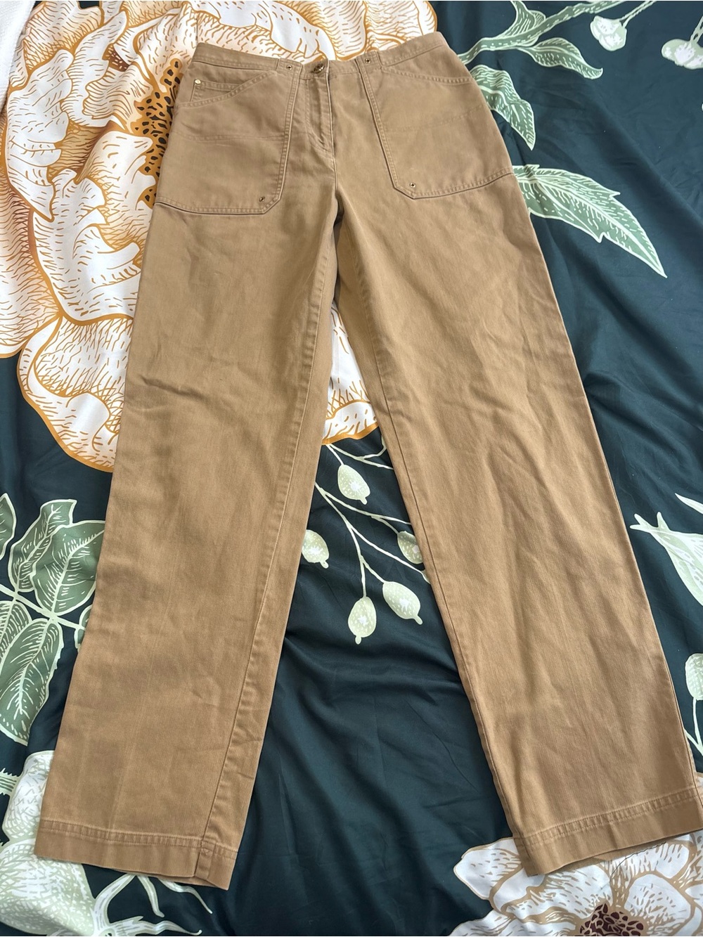 Unique Lauren Ralph Lauren size 6 100 percent cotton Cargo Style Pants 1189
